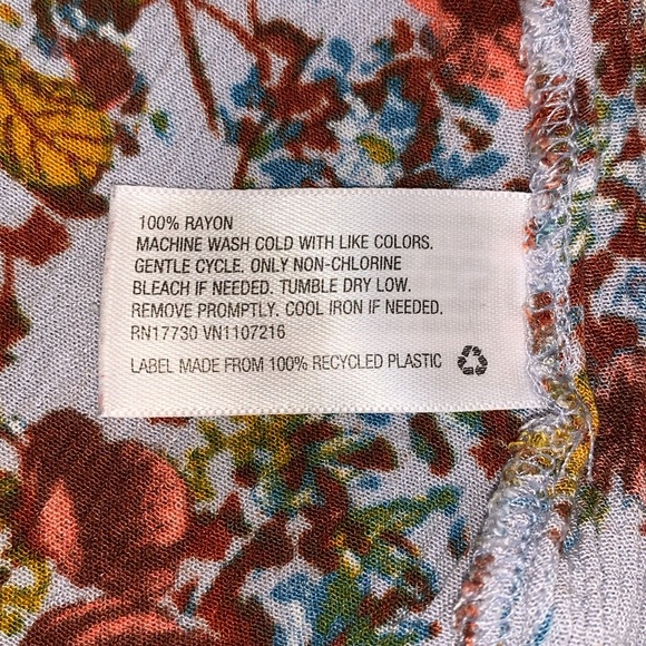 Mossimo long sleeved mini dress, floral print, size medium - Picture 4 of 4